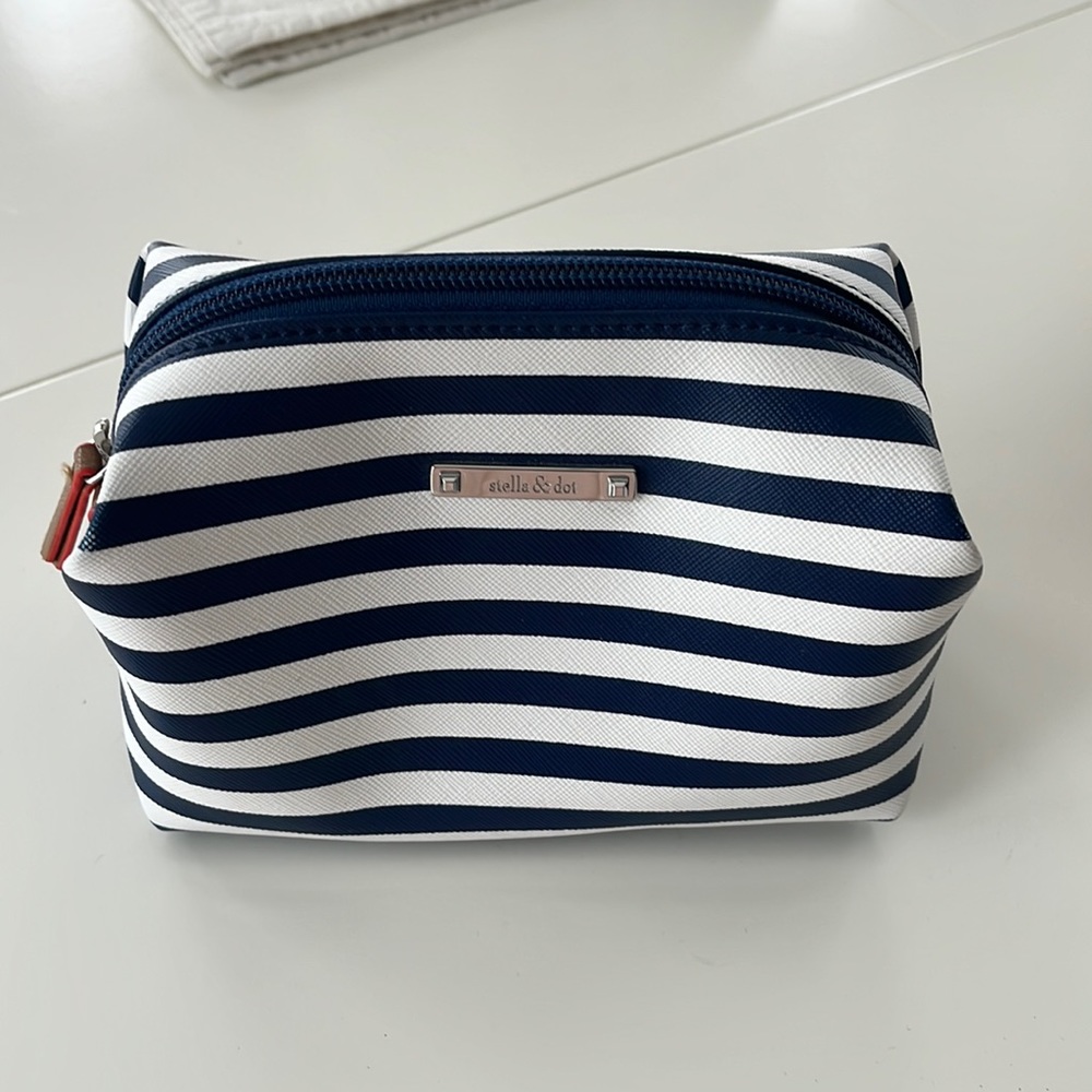 Stella and Dot Pouf